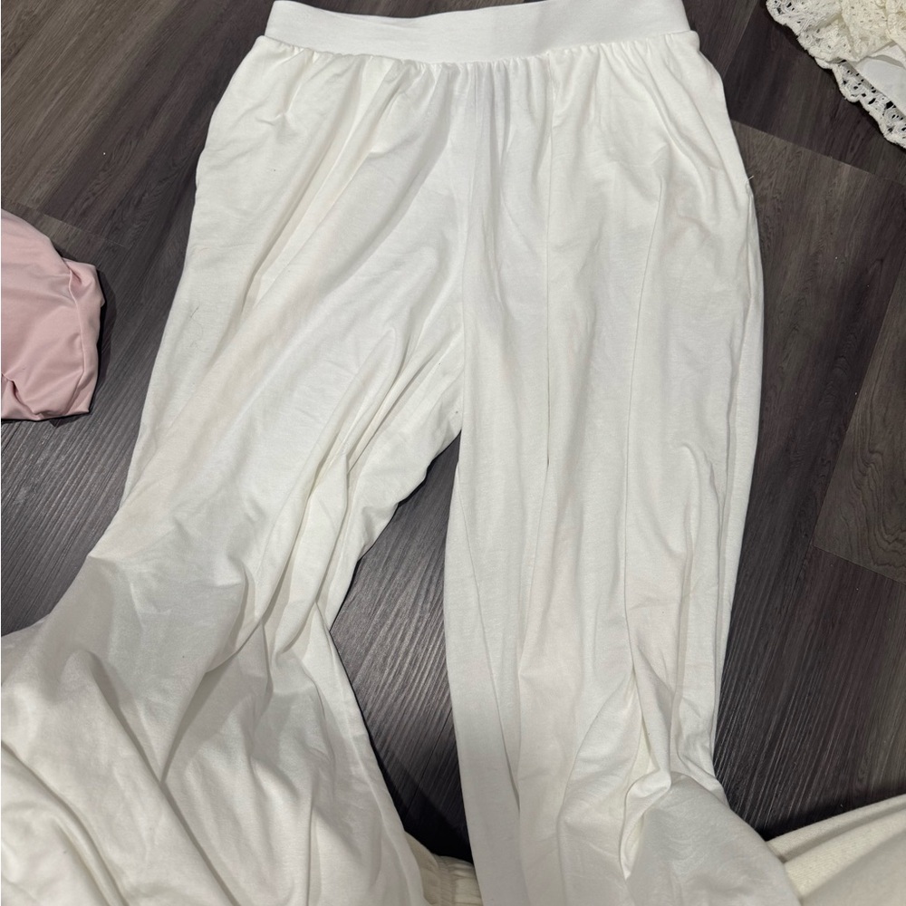 NWOT White Wide-Leg Pants